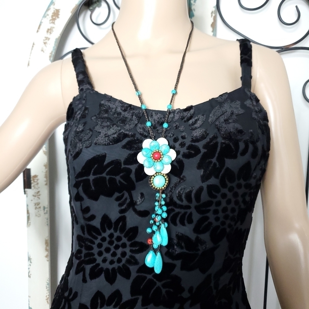 Magnesite beaded necklace